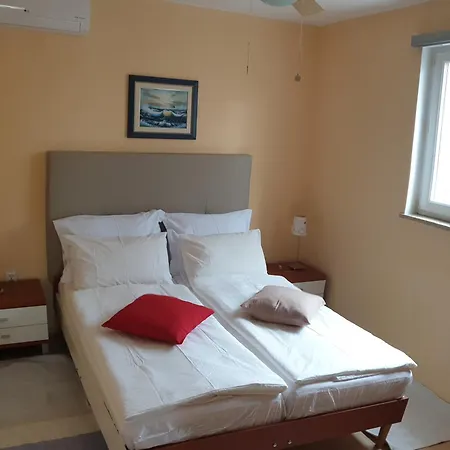 Almonde Apartment
